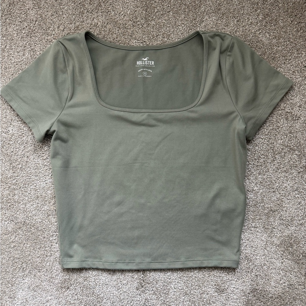 Hollister Women's Sage Green Crop Top
